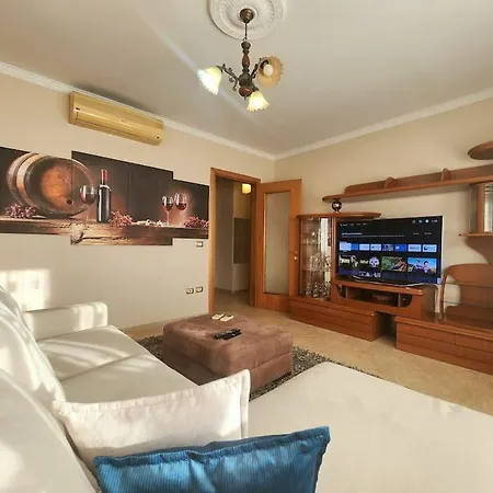 Apartment Ring Flat W 24h Check In